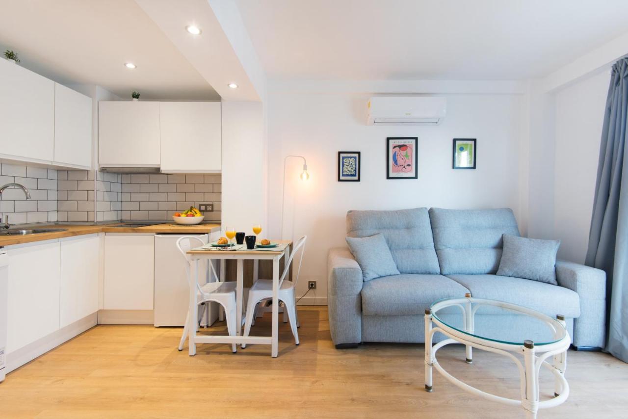 Aloha Puerto Private Apartment 1St Line Carihuela Beach توريمولينوس المظهر الخارجي الصورة