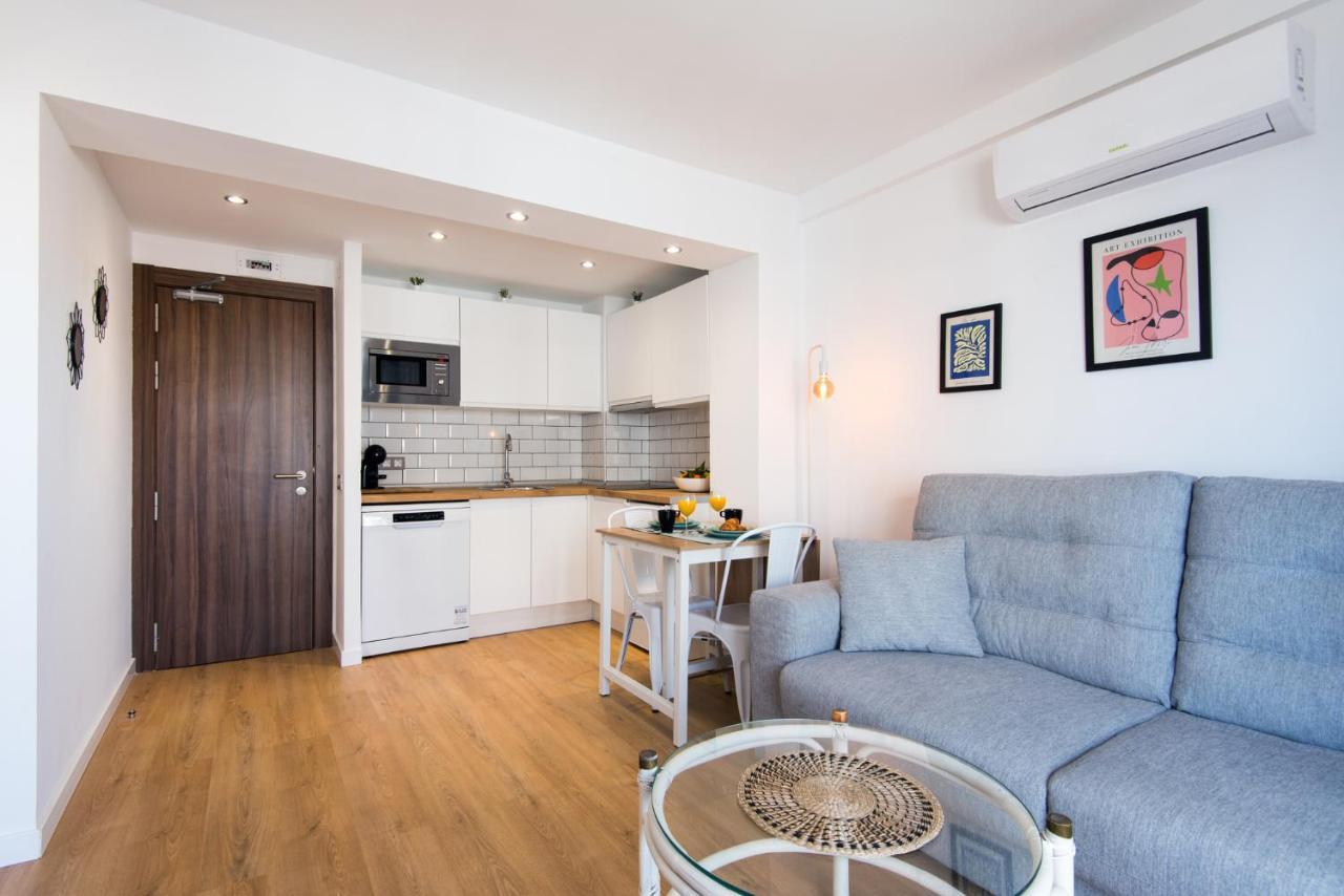 Aloha Puerto Private Apartment 1St Line Carihuela Beach توريمولينوس المظهر الخارجي الصورة