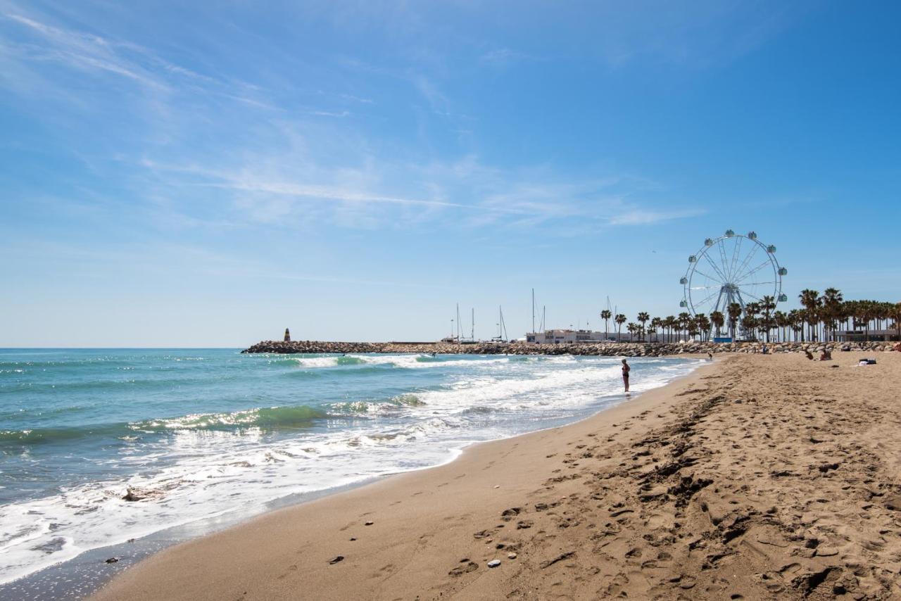 Aloha Puerto Private Apartment 1St Line Carihuela Beach توريمولينوس المظهر الخارجي الصورة